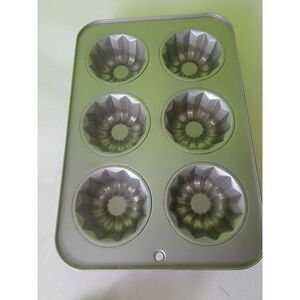 BAKERS SECRET NON -STICK MINI FLUTED TUBE PAN Naking Cooking Metal 6 Spot
